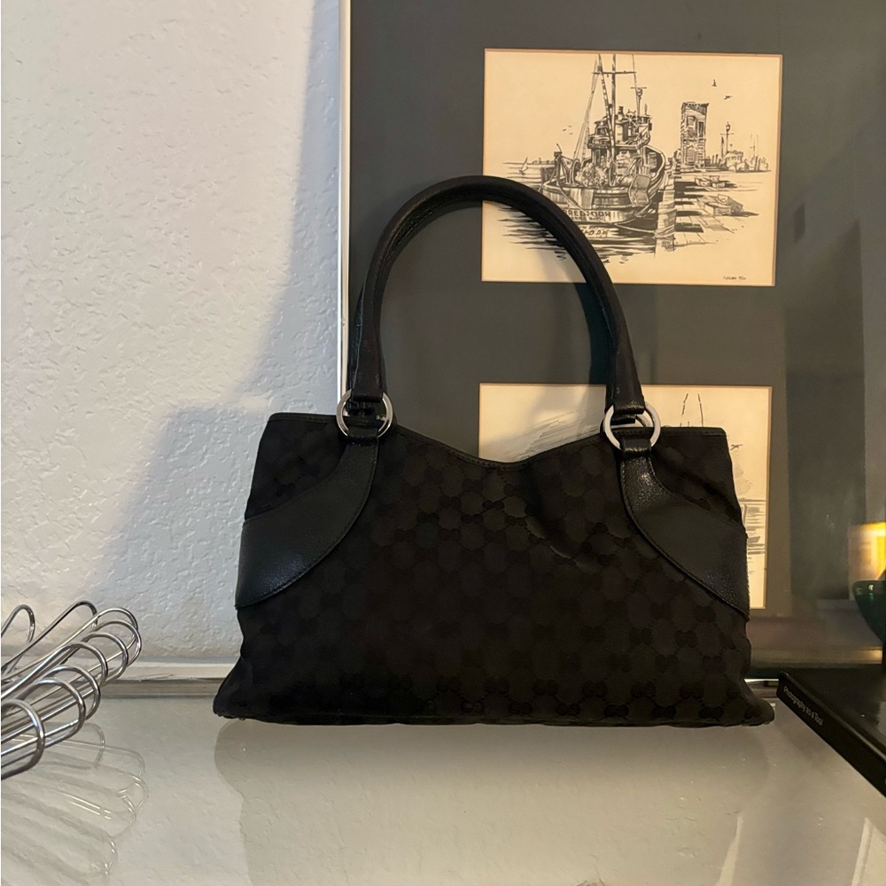 🖤SOLD🖤 Gucci Black GG Canvas Shoulder Bag